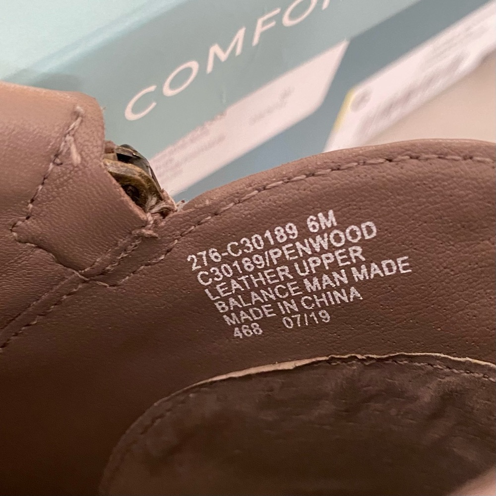 Cliffs Like-New In Box Wedge Boot - image 8